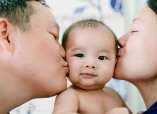 Mơ thấy người khác phái ôm mình đánh con gì chuẩn nhất?