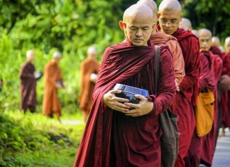 Mơ thấy thầy chùa là điềm báo lành hay dữ? Mơ thấy sư thầy